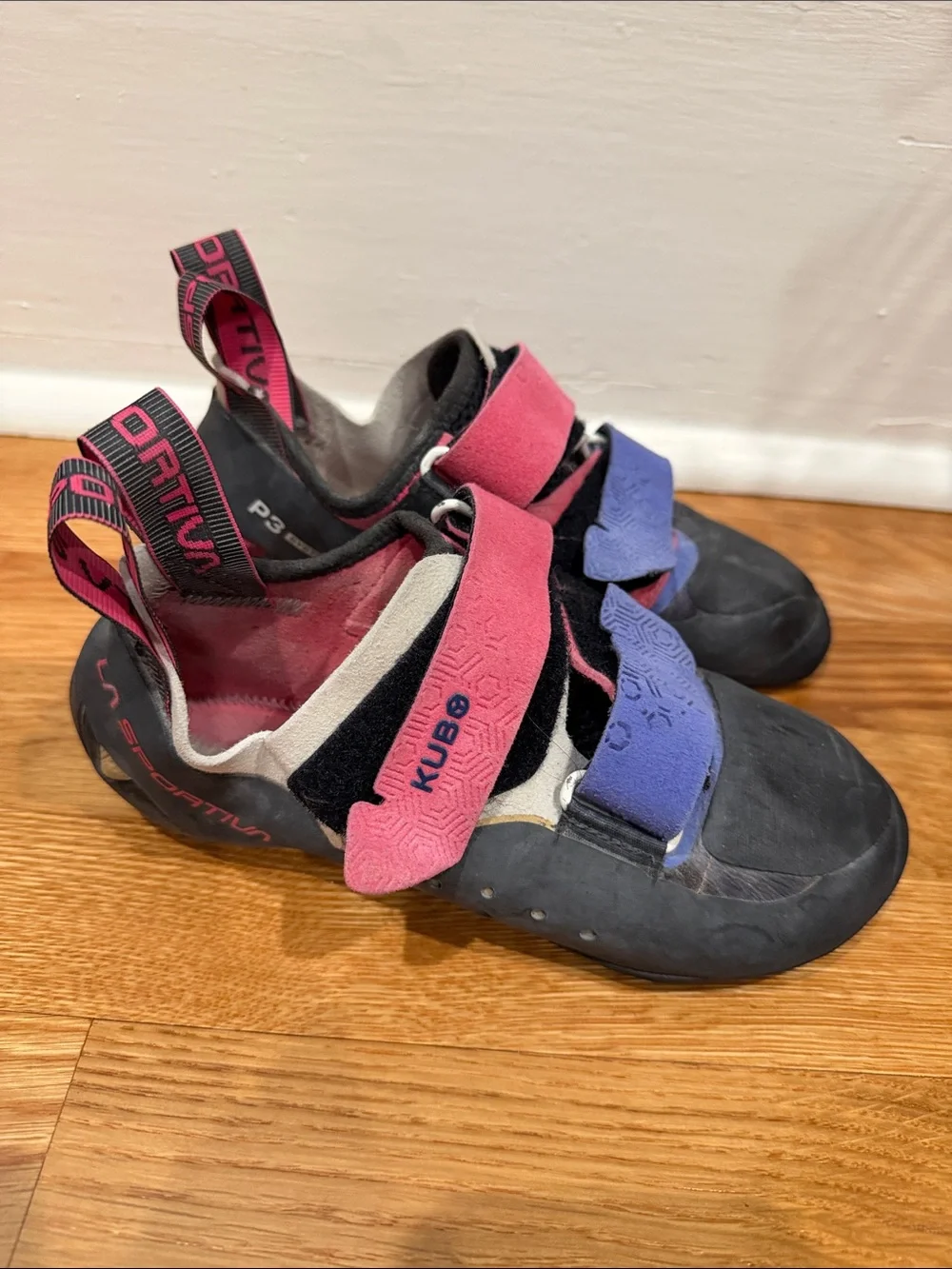 Women’s La Sportiva Kubo rock climbing shoes size 37 or US size 6